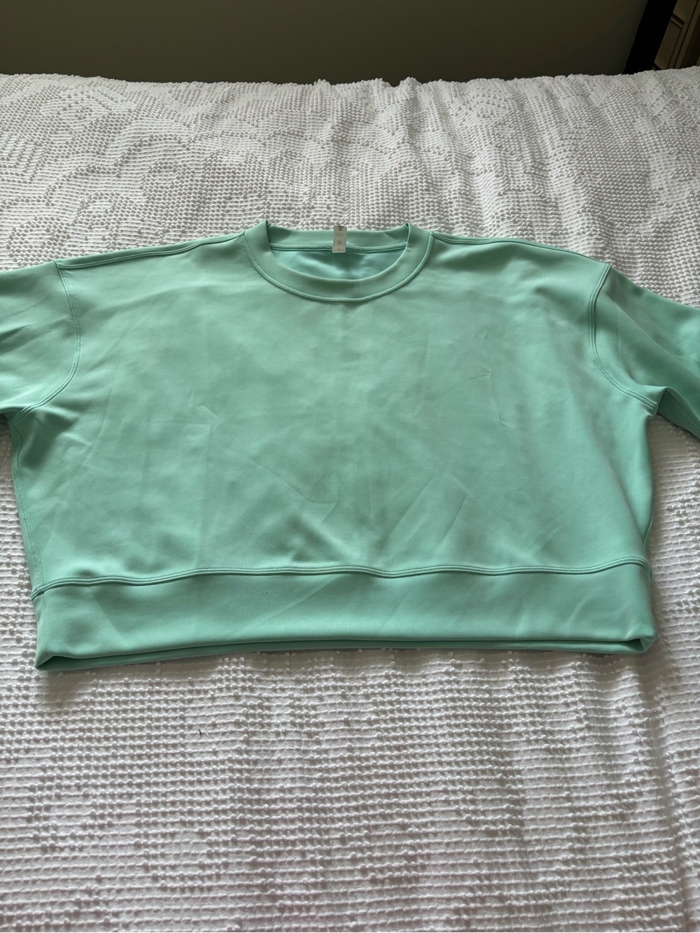 Lululemon Softstreme Perfectly Oversized Cropped Crew Green Size 10